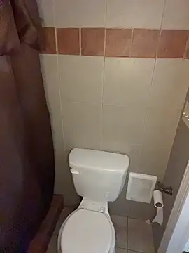 Snapshot of TRILLAHUNG chatting on December 15, 2025, 9:09 pm TRILLAHUNG online show from December 15, 2025, 9:09 pm