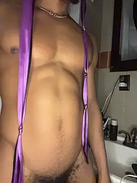 Snapshot of TRILLAHUNG chatting on December 3, 2025, 4:57 am TRILLAHUNG online show from December 3, 2025, 4:57 am