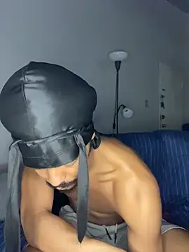 Snapshot of TRILLAHUNG chatting on January 15, 2026, 11:52 pm TRILLAHUNG online show from January 15, 2026, 11:52 pm