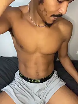 Snapshot of TRILLAHUNG chatting on December 4, 2025, 2:16 pm TRILLAHUNG online show from December 4, 2025, 2:16 pm