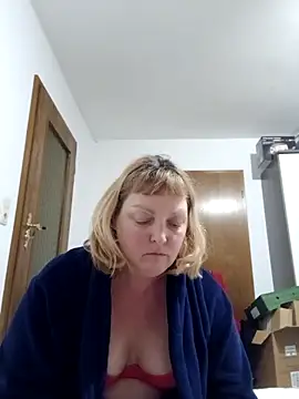 Snapshot of LiluLiluLilu chatting on February 26, 2026, 10:43 pm LiluLiluLilu online show from February 26, 2026, 10:43 pm