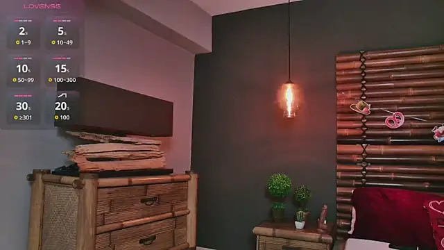 Snapshot of SandraSilver chatting on October 1, 2025, 6:01 pm SandraSilver online show from October 1, 2025, 6:01 pm