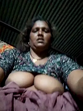 Snapshot of Ishwariya_Hatwal chatting on September 22, 2025, 8:59 pm Ishwariya Hatwal online show from September 22, 2025, 8:59 pm