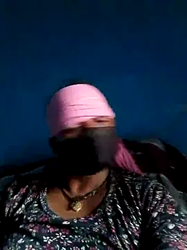 Snapshot of Ishwariya_Hatwal chatting on October 7, 2025, 2:12 am Ishwariya Hatwal online show from October 7, 2025, 2:12 am