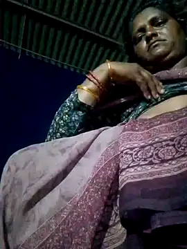 Snapshot of Ishwariya_Hatwal chatting on September 12, 2025, 11:59 pm Ishwariya Hatwal online show from September 12, 2025, 11:59 pm