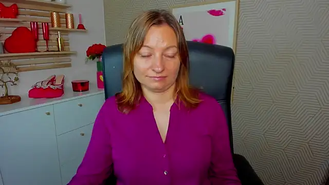 Snapshot of angelaSamt chatting on June 11, 2026, 5:37 am angelaSamt online show from June 11, 2026, 5:37 am
