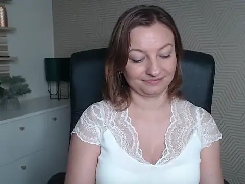 Snapshot of angelaSamt chatting on October 29, 2025, 6:45 am angelaSamt online show from October 29, 2025, 6:45 am