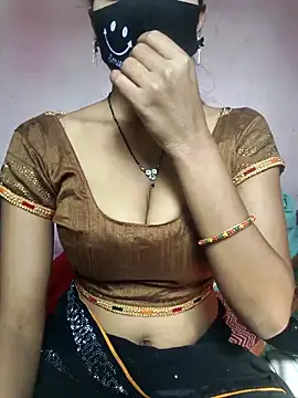 Snapshot of posewith chatting on February 10, 2026, 7:51 am posewith online show from February 10, 2026, 7:51 am