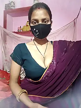 Snapshot of posewith chatting on February 24, 2026, 10:21 pm posewith online show from February 24, 2026, 10:21 pm