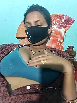 Snapshot of posewith chatting on February 27, 2026, 4:29 pm posewith online show from February 27, 2026, 4:29 pm