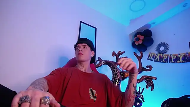 Snapshot of Anhonymus_ chatting on October 27, 2025, 4:13 am Anhonymus online show from October 27, 2025, 4:13 am