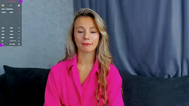 Snapshot of NaughtySeraphine chatting on November 9, 2025, 6:06 am NaughtySeraphine online show from November 9, 2025, 6:06 am