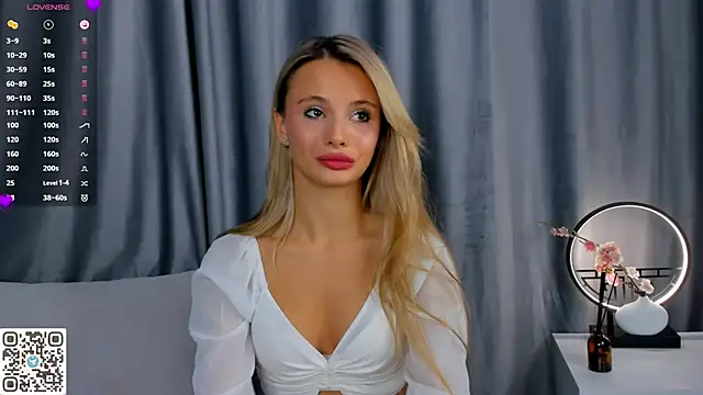 Snapshot of NaughtySeraphine chatting on November 27, 2025, 6:14 am NaughtySeraphine online show from November 27, 2025, 6:14 am