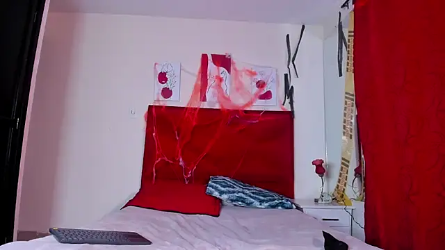 LunnaSmith online show from October 30, 2025, 5:54 pm