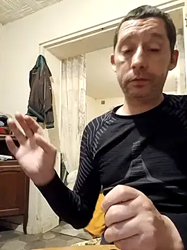 Snapshot of frederic198 chatting on December 13, 2025, 8:04 pm frederic198 online show from December 13, 2025, 8:04 pm