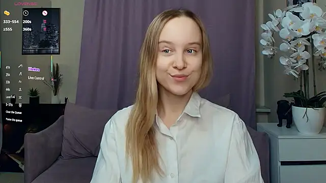 SoonMoor online show from March 3, 2026, 6:48 pm