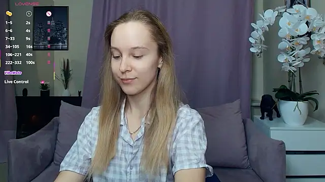 SoonMoor online show from March 30, 2026, 6:53 pm