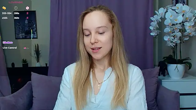 SoonMoor online show from April 10, 2026, 6:48 pm