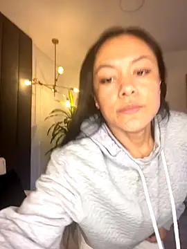 Snapshot of TiffanyyLam chatting on November 8, 2025, 11:25 am TiffanyyLam online show from November 8, 2025, 11:25 am