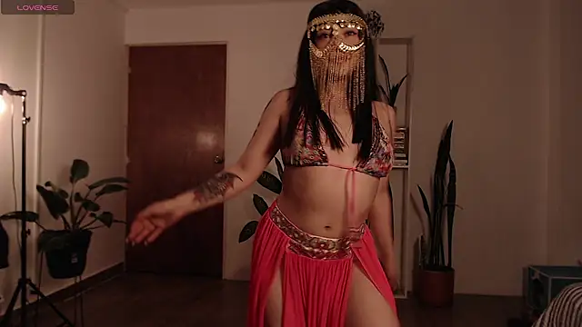 Snapshot of Ellyuwuw chatting on November 13, 2025, 12:14 am Ellyuwuw online show from November 13, 2025, 12:14 am