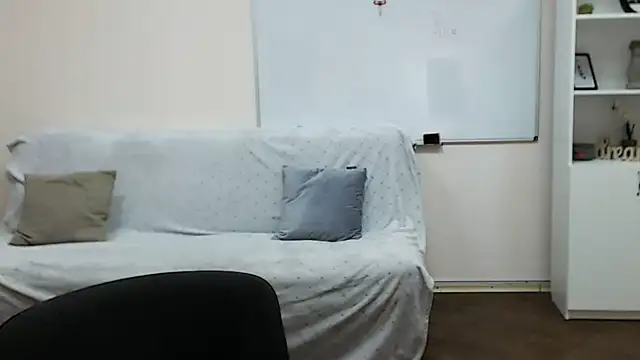 Snapshot of aSingleOne chatting on October 30, 2025, 10:28 pm aSingleOne online show from October 30, 2025, 10:28 pm