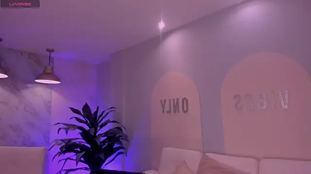 SussyBellX online show from February 14, 2026, 4:23 am