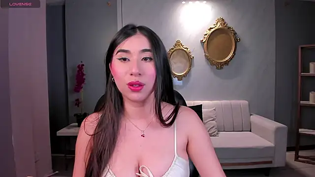 Snapshot of MayaMoretti_ chatting on November 24, 2025, 5:07 am MayaMoretti online show from November 24, 2025, 5:07 am