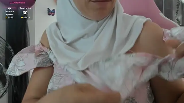 Snapshot of dalila_kemur chatting on November 25, 2025, 12:49 pm dalila kemur online show from November 25, 2025, 12:49 pm