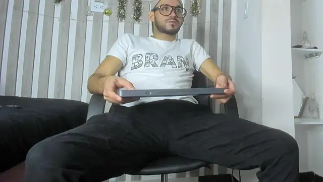 EthanGrey online show from December 20, 2025, 11:13 am