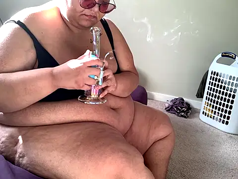 Snapshot of taydeebear chatting on November 5, 2025, 6:11 pm taydeebear online show from November 5, 2025, 6:11 pm