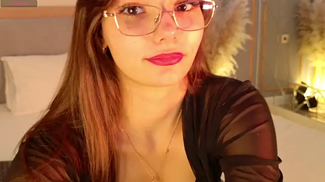 LeaMelone online show from November 15, 2025, 5:28 pm