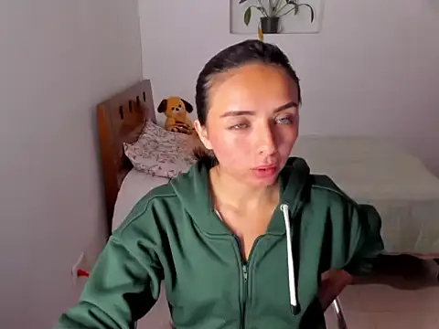 Snapshot of megan_doll2123 chatting on November 28, 2025, 7:47 pm megan doll2123 online show from November 28, 2025, 7:47 pm