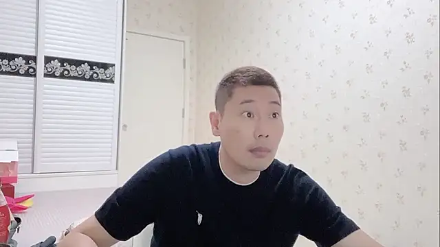 Snapshot of Buryerry-B chatting on October 8, 2025, 8:49 am Buryerry-B online show from October 8, 2025, 8:49 am