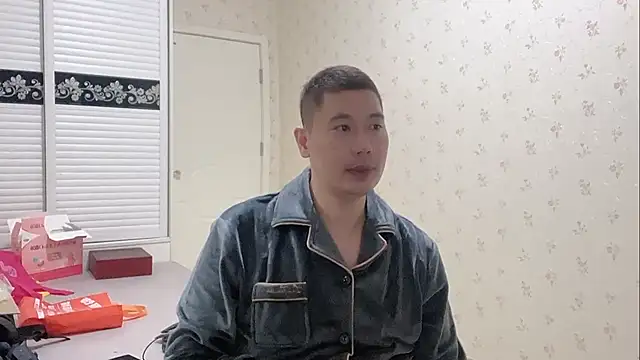 Snapshot of Buryerry-B chatting on October 4, 2025, 10:17 am Buryerry-B online show from October 4, 2025, 10:17 am