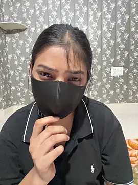 Snapshot of Sex_Queen_aaraya chatting on May 4, 2026, 12:30 pm Sex Queen aaraya online show from May 4, 2026, 12:30 pm