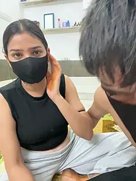 Snapshot of Sex_Queen_aaraya chatting on May 6, 2026, 6:01 pm Sex Queen aaraya online show from May 6, 2026, 6:01 pm