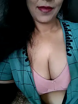 Deepa Sharma143 online show from May 9, 2026, 1:42 am