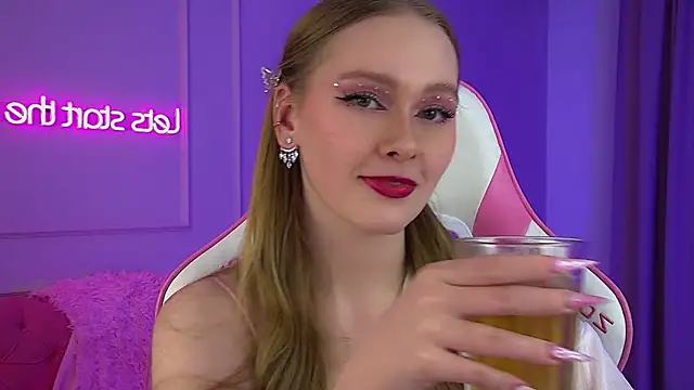 AgataFoxley online show from February 28, 2026, 6:29 pm