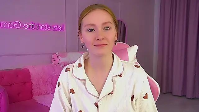 AgataFoxley online show from October 6, 2025, 7:09 am