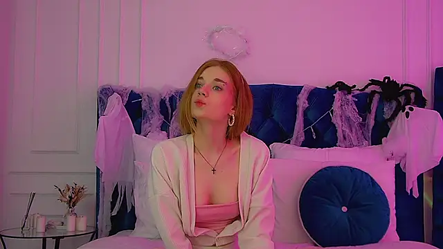 MelissaBauch online show from November 1, 2025, 6:24 pm