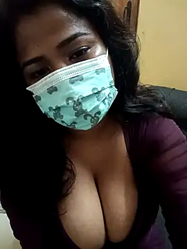 Snapshot of HAANNIAA chatting on October 19, 2025, 5:48 pm HAANNIAA online show from October 19, 2025, 5:48 pm