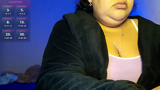Snapshot of xlatinastar chatting on June 24, 2026, 11:20 am xlatinastar online show from June 24, 2026, 11:20 am