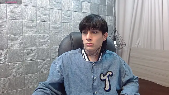 Iantwink18 online show from December 4, 2025, 12:42 am