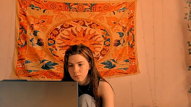 AliceCUNTach online show from April 15, 2026, 5:02 am