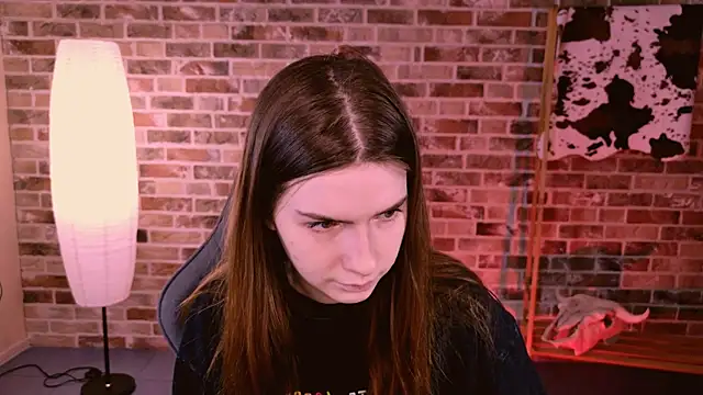 Snapshot of AliceCUNTach chatting on November 6, 2025, 5:11 am AliceCUNTach online show from November 6, 2025, 5:11 am