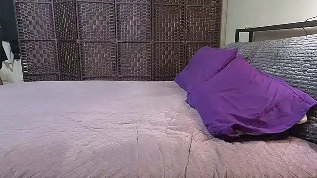 aussiepeaches online show from February 5, 2026, 1:01 am