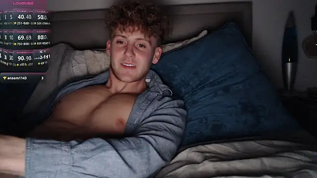 DominantAlex18 online show from April 4, 2026, 9:54 pm