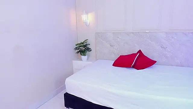 Snapshot of TianaGlow26 chatting on November 20, 2025, 7:25 pm TianaGlow26 online show from November 20, 2025, 7:25 pm