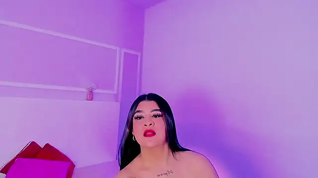 TianaGlow26 online show from February 2, 2026, 6:40 pm