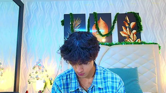 Lean Portman online show from December 13, 2025, 8:59 pm